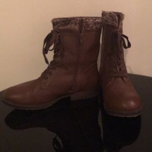 Rampage size 11M boots